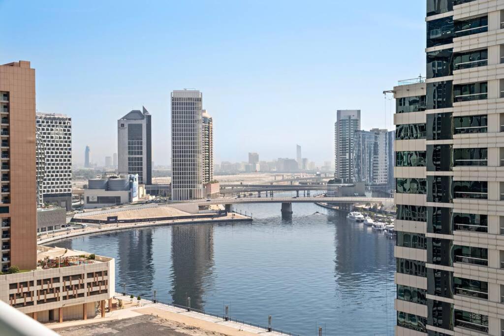 Cozy 1bhk With A Burj Khalifa View Apartment Dubai