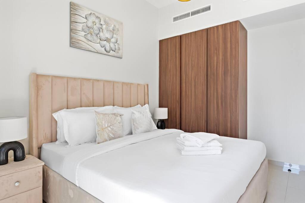 Cozy 1bhk With A Burj Khalifa View Dubai